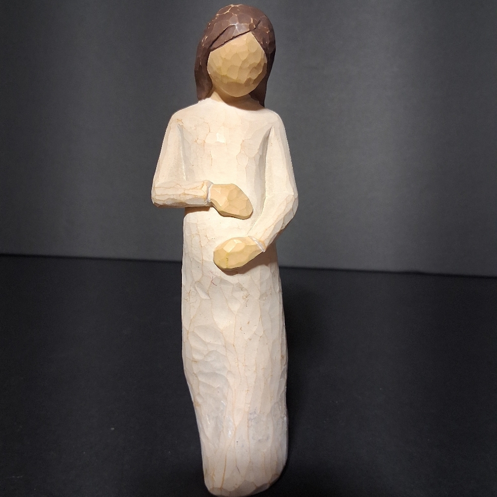 Willow Tree 2002 Cherish Figurine 8 Inches Tall
